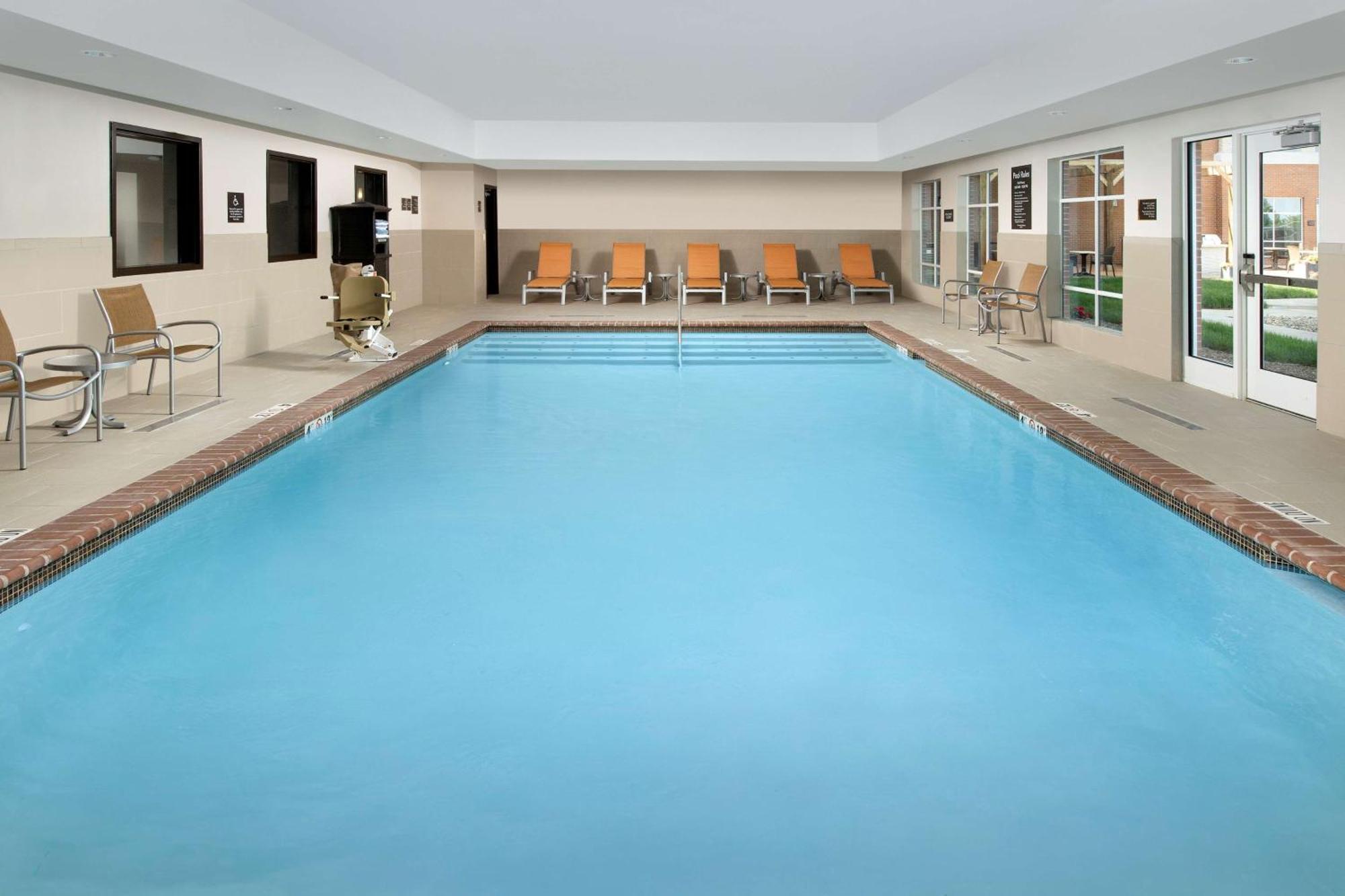 Homewood Suites By Hilton Kansas City Speedway Eksteriør billede