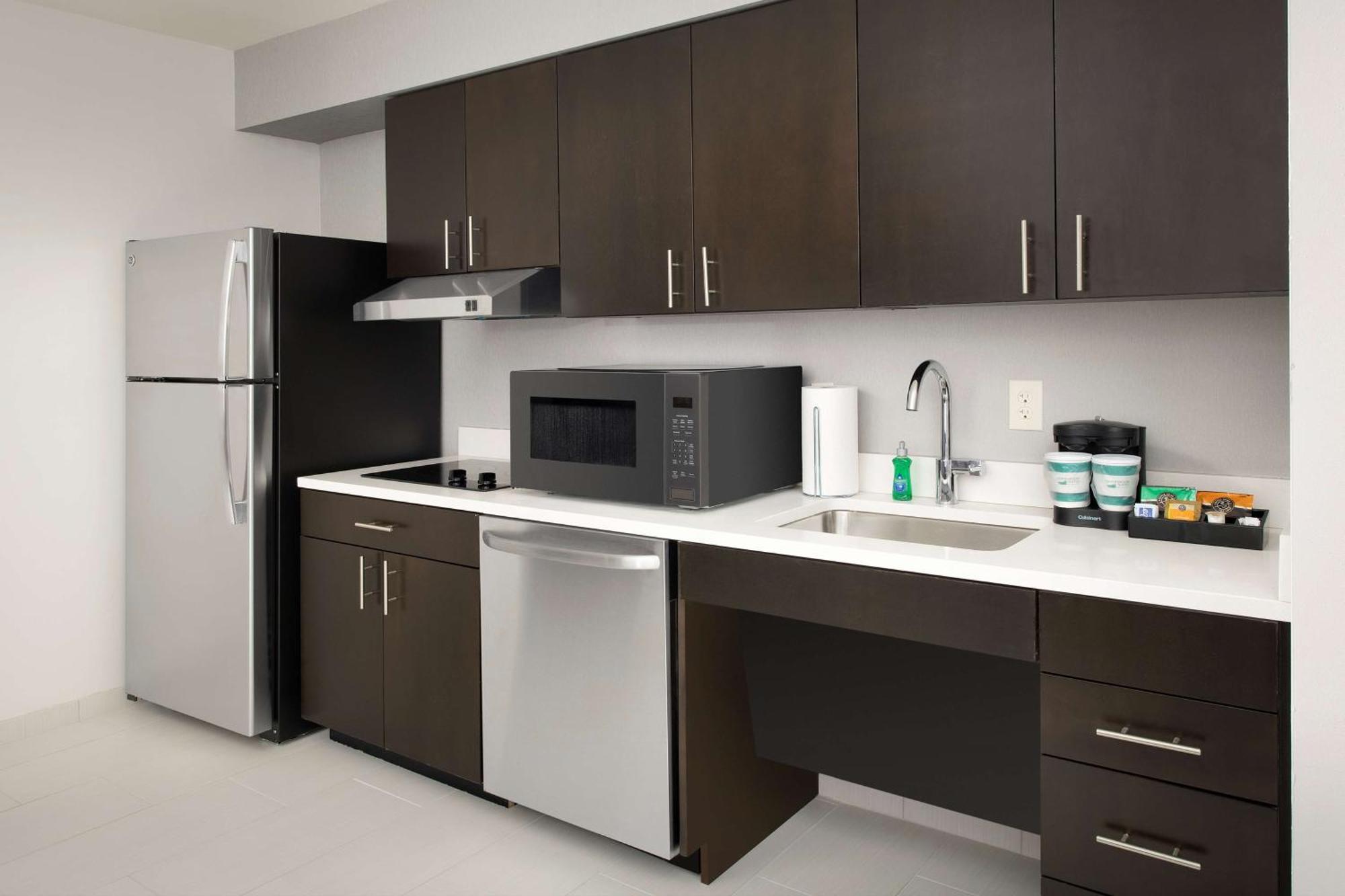 Homewood Suites By Hilton Kansas City Speedway Eksteriør billede