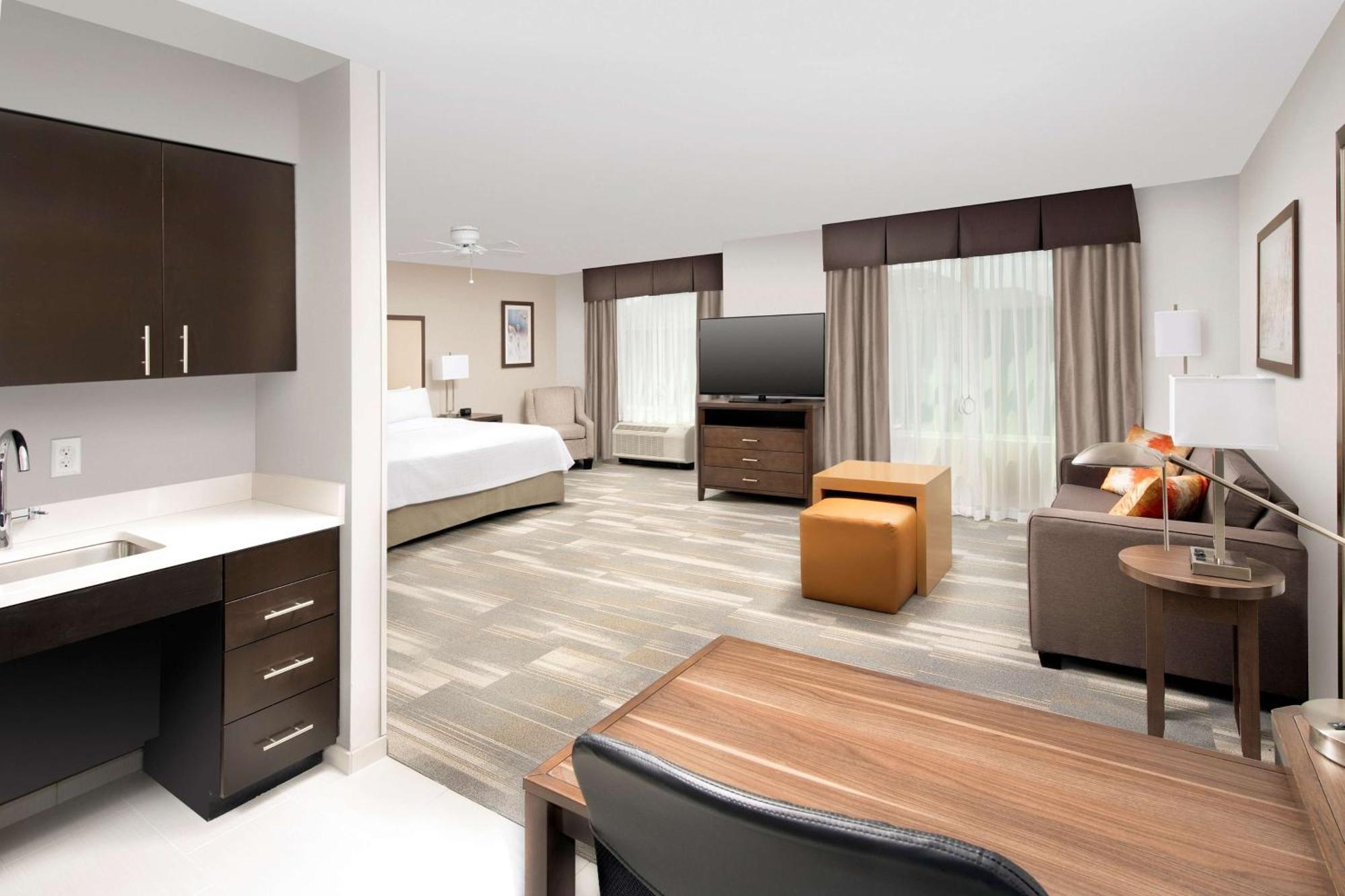 Homewood Suites By Hilton Kansas City Speedway Eksteriør billede