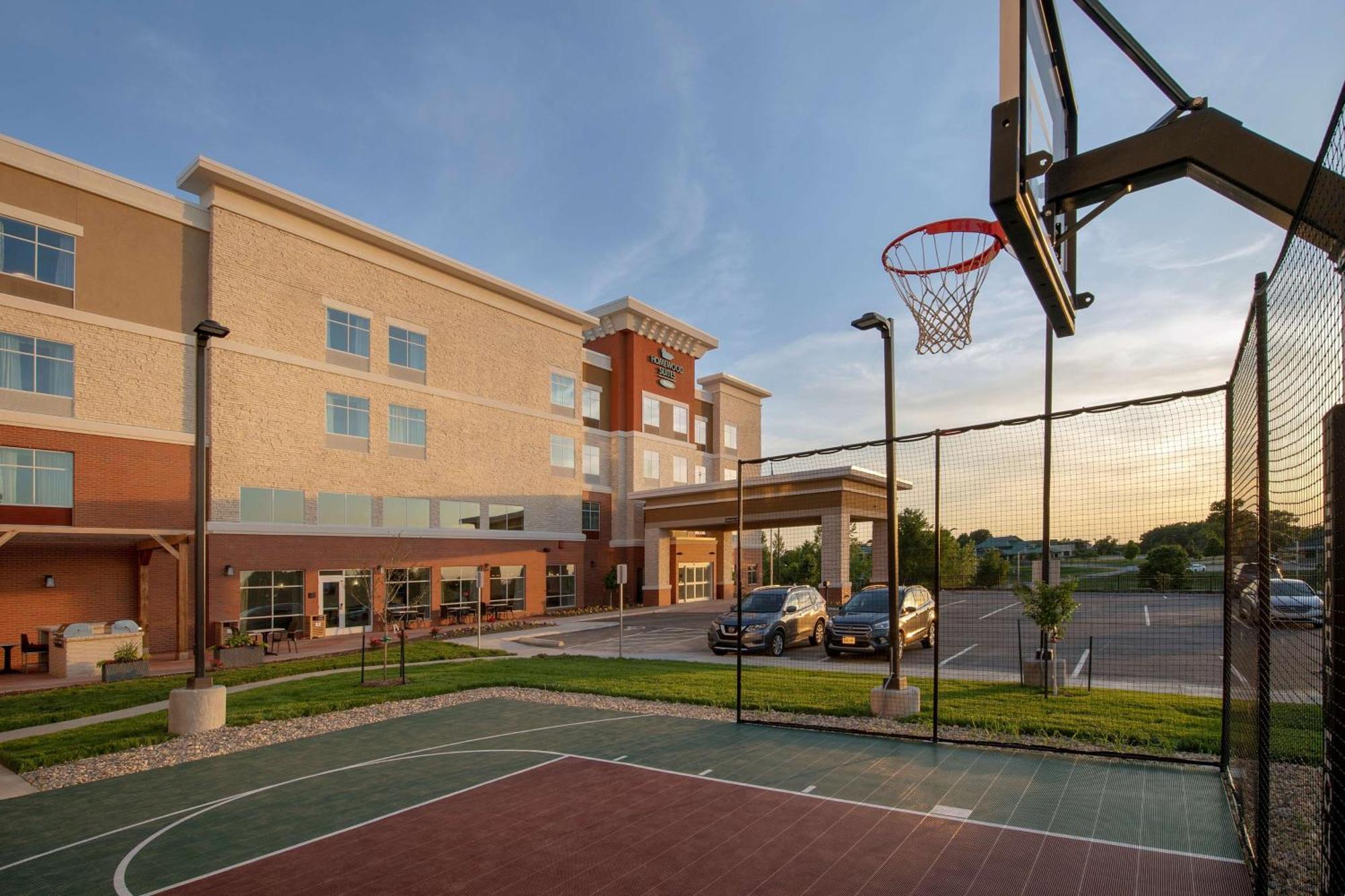 Homewood Suites By Hilton Kansas City Speedway Eksteriør billede
