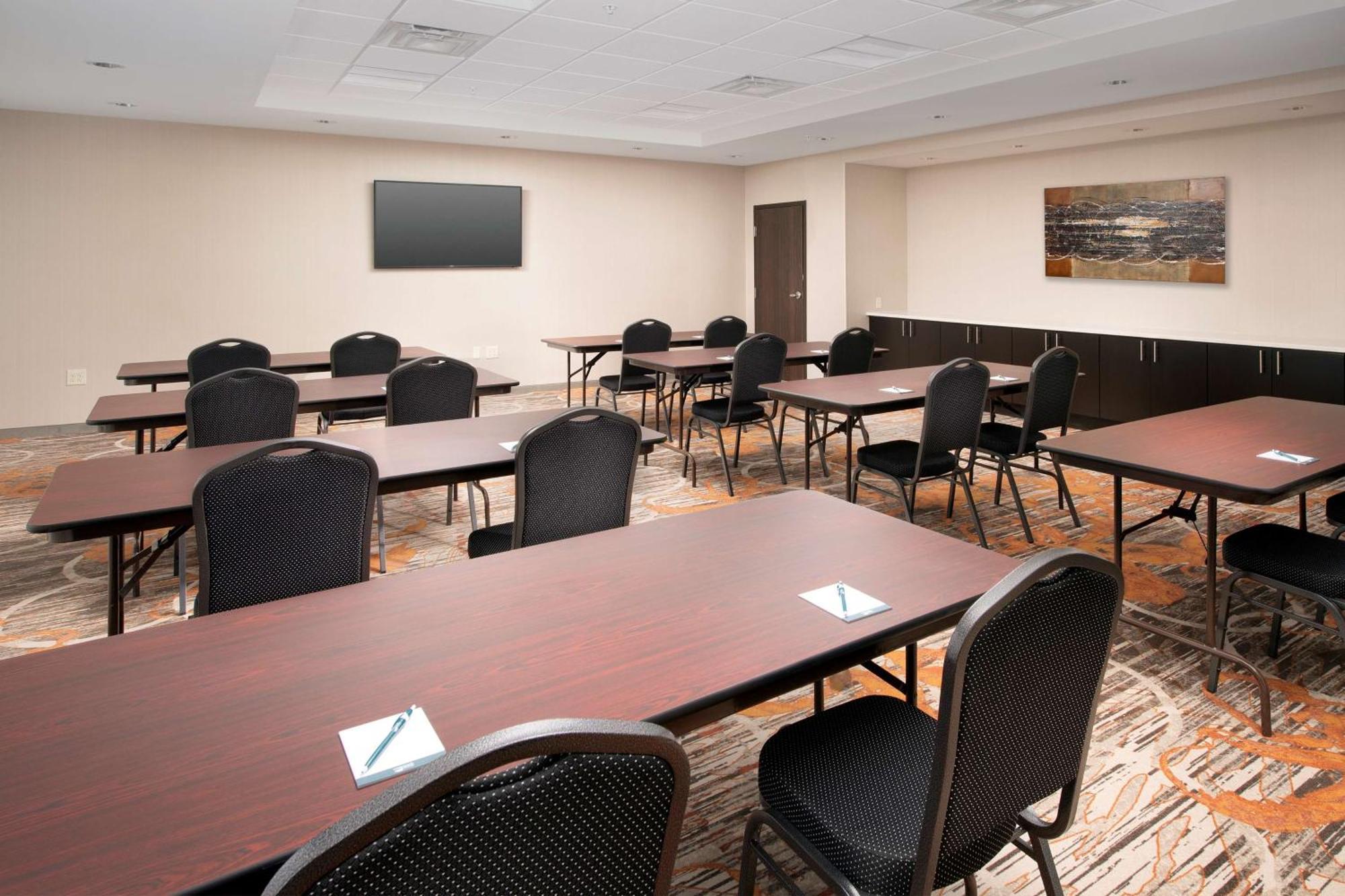 Homewood Suites By Hilton Kansas City Speedway Eksteriør billede